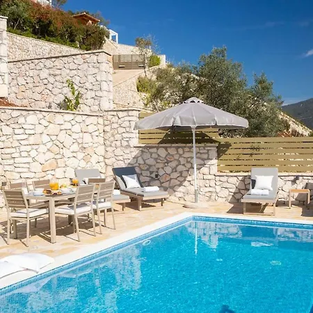 Crystal * Agios Christoforos (Lefkada)